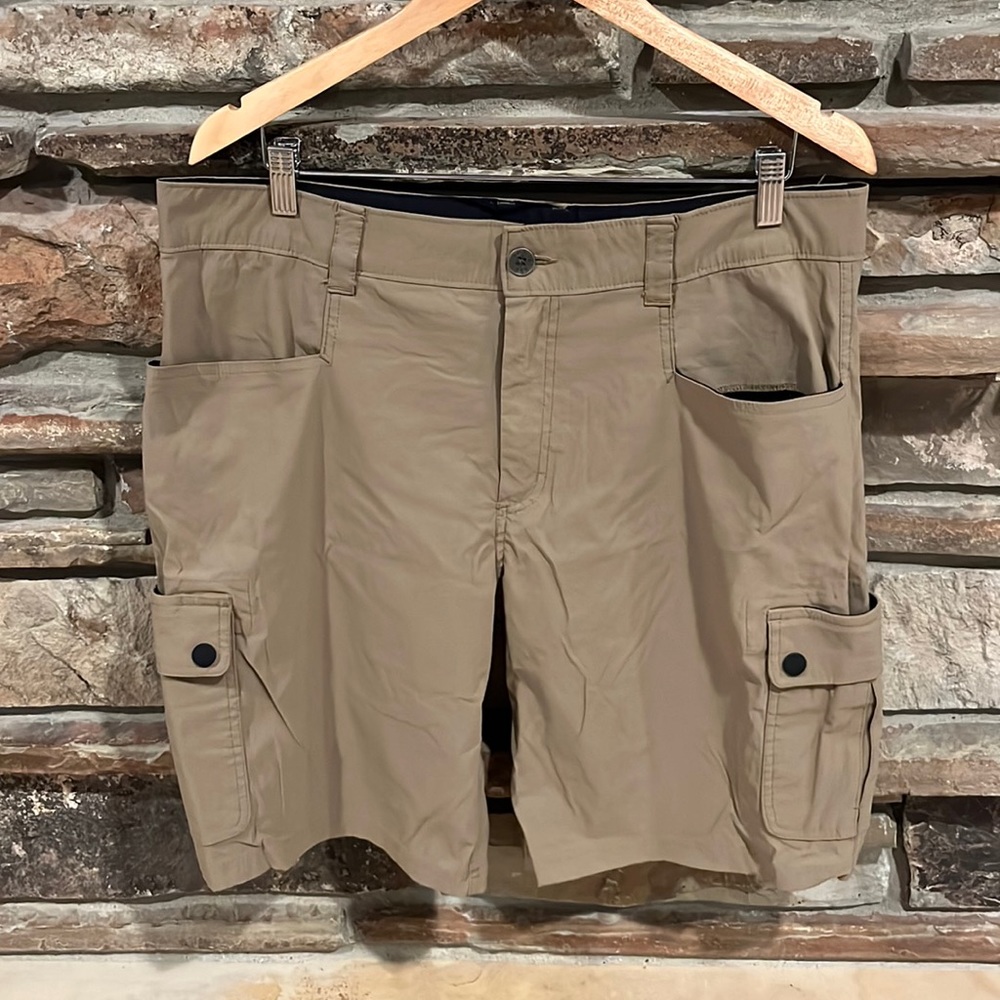 Orvis Voyager Cargo Tan Outdoor Shorts Gem